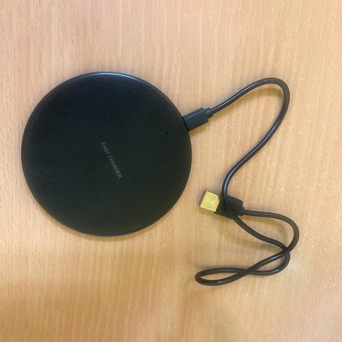 Wireless QI شاحن لاسلكي مميز بخاصية الشحن السريع بنظام الحديث - Image 4
